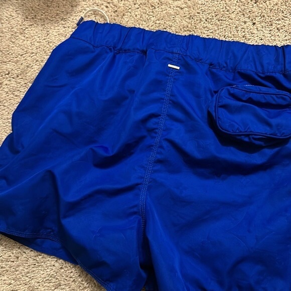 Blue - Picture 6 of 8